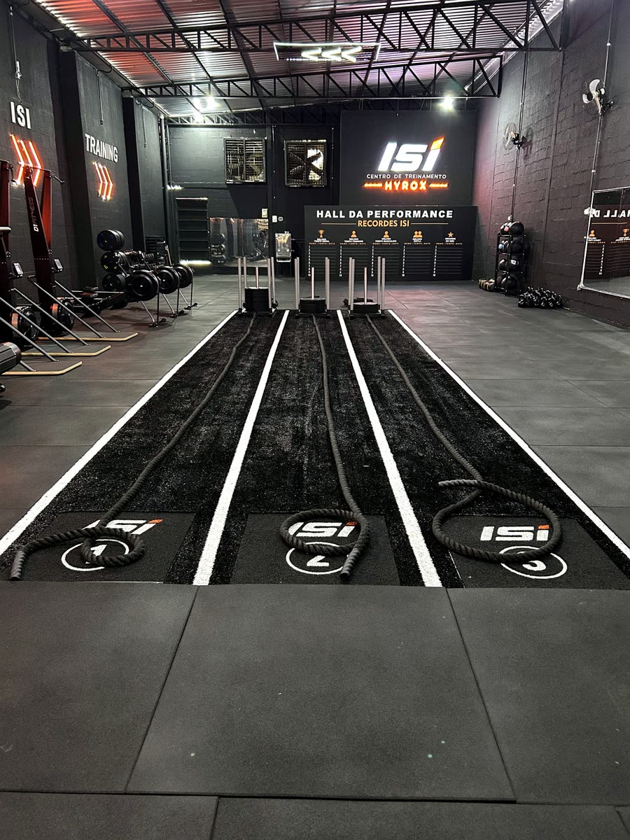 Pista do CT, com piso livre para o burpee com salto
